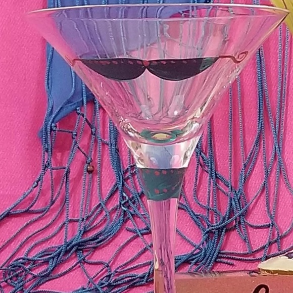 Lolita "Bikini" Martini Glass - Picture 7 of 8